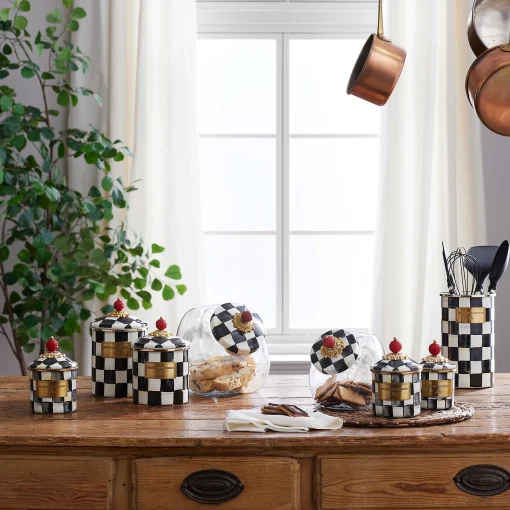 Cookie Jar With Courtly Check Enamel Lid