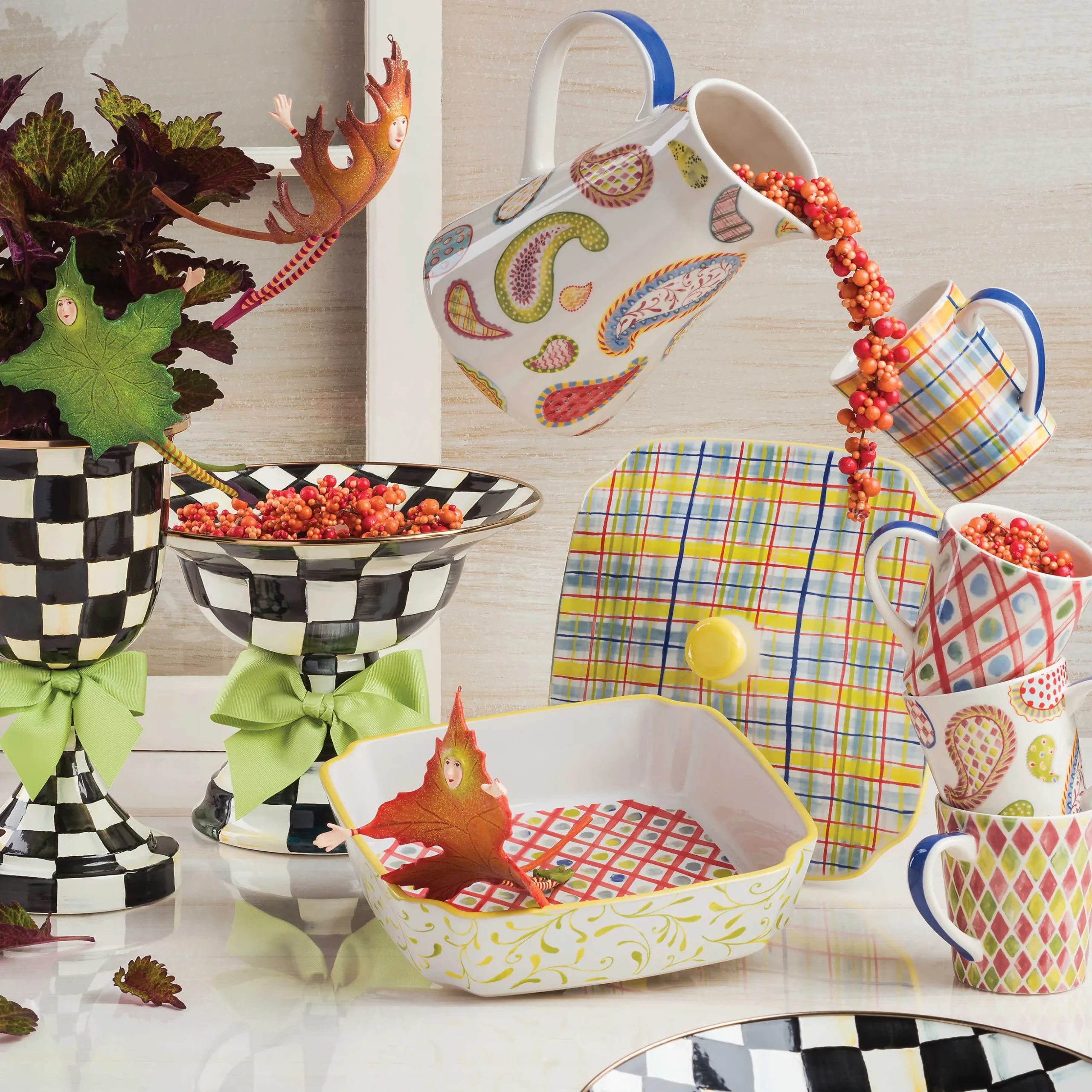 Courtly Check Enamel Pedestal Vase - Green Bow