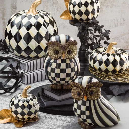 Courtly Check Owl