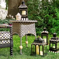 Courtyard Outdoor End Table