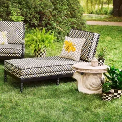 Garden Snail Table