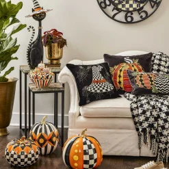 Houndstooth Throw - Black & Ivory