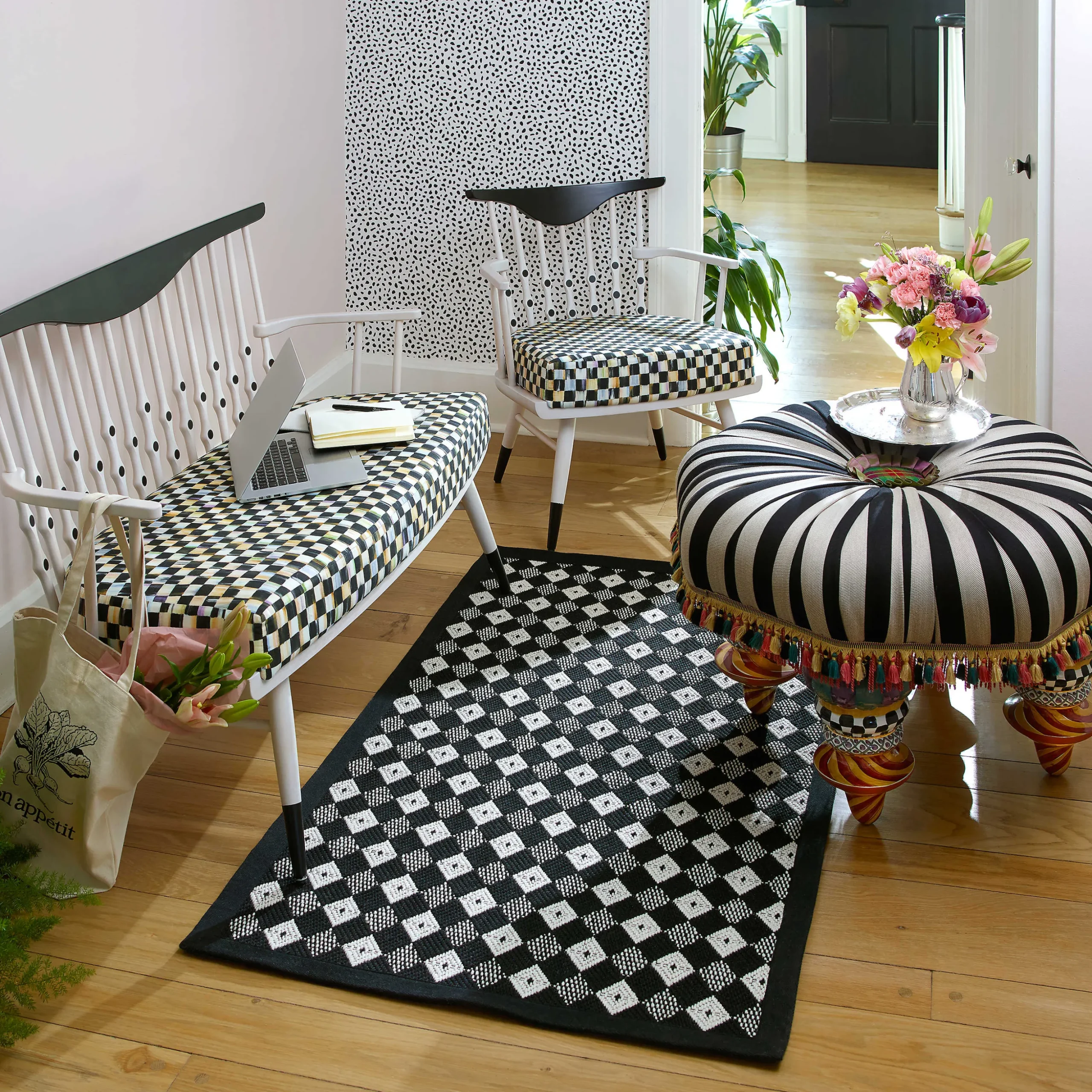 On Wall Street Setting Seat