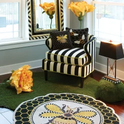Queen Bee Rug - 4' Round