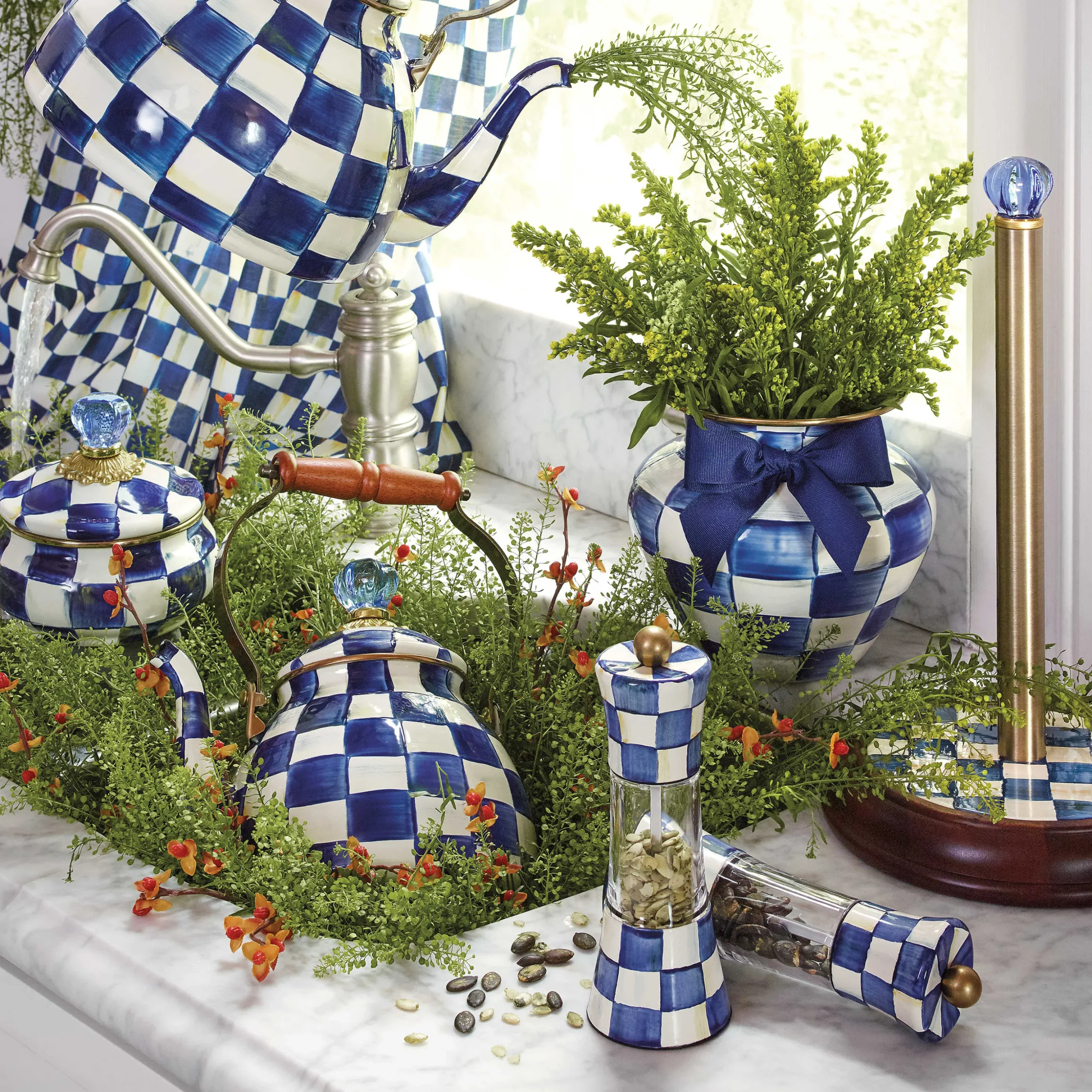 Royal Check Enamel Squashed Pot