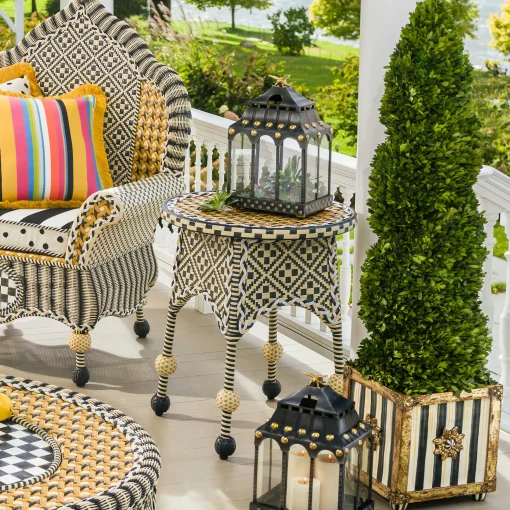 Swirl Topiary